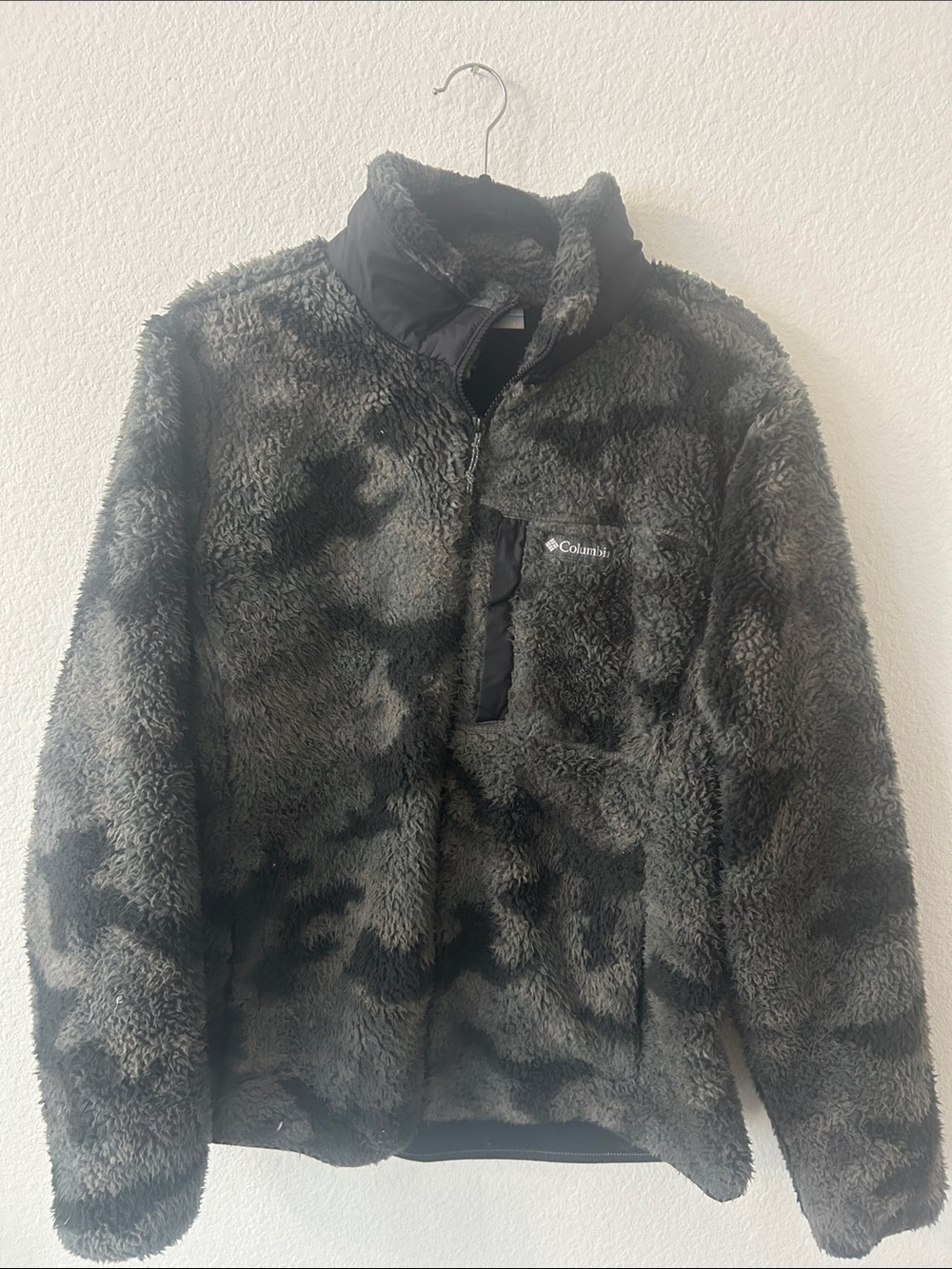 Columbia Men’s Black & Gray Sherpa Quarter-Zip Performance Jacket